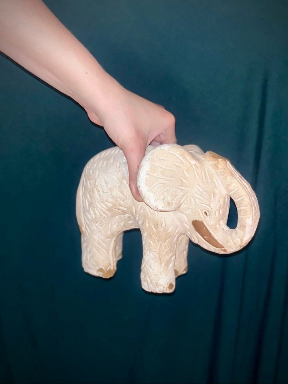 Vtg 1950s Mexican Bisque Chalkware Clay Talavera 8” Elephant Figure